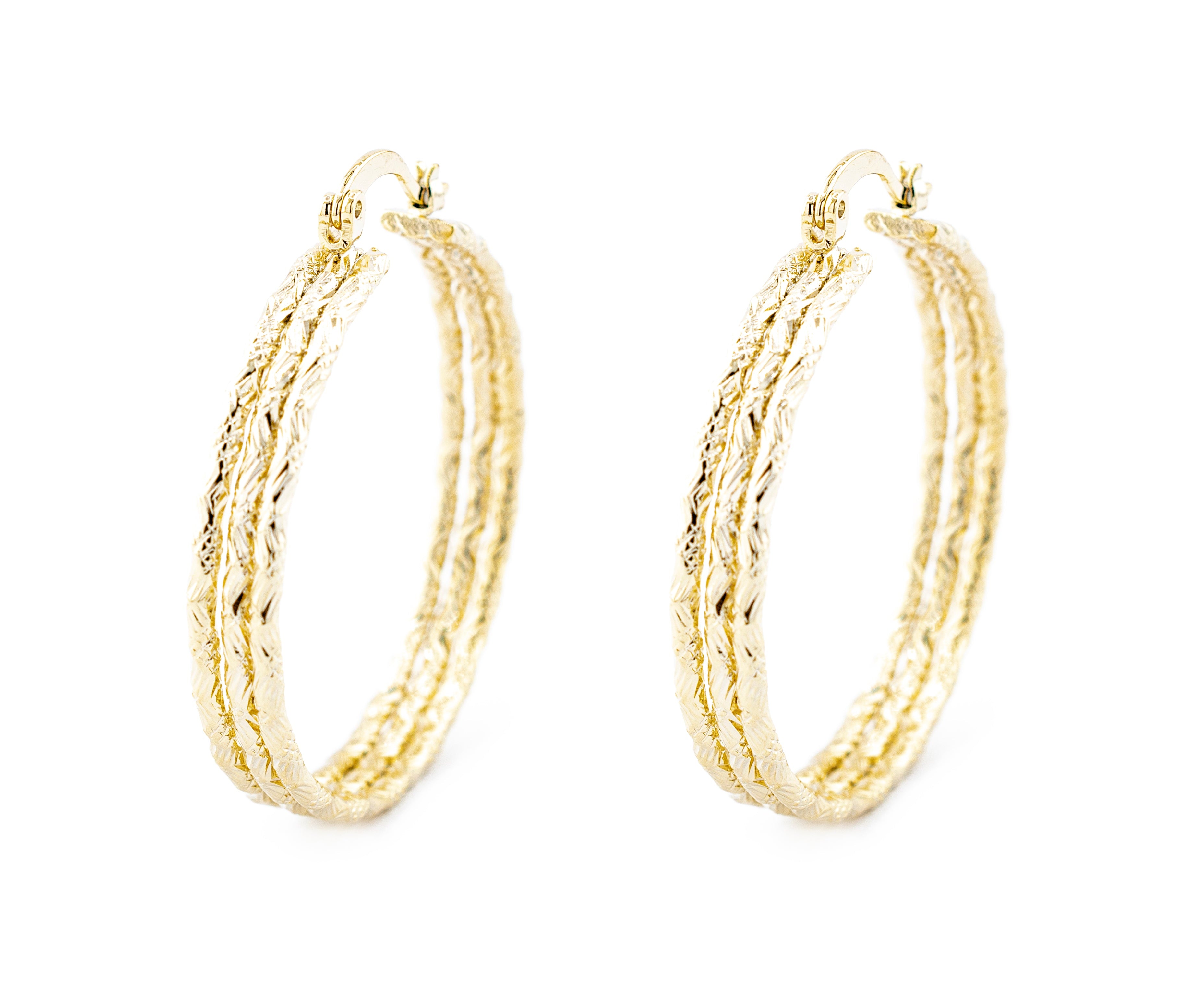 ARRACADA TRIPLE DIAMANTADA CRUZADA 4CM CHAPA DE ORO