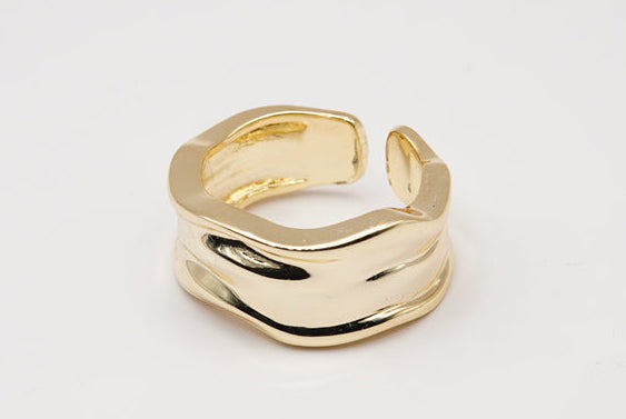 ANILLO CHUNKY ARRUGADO AJUSTABLE CHAPA DE ORO
