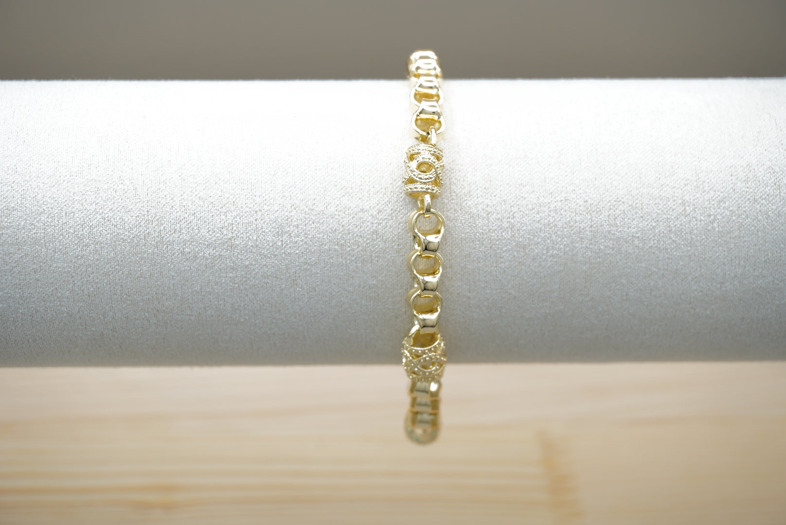 PULSERA ESLABON REDONDO CHAPA DE ORO
