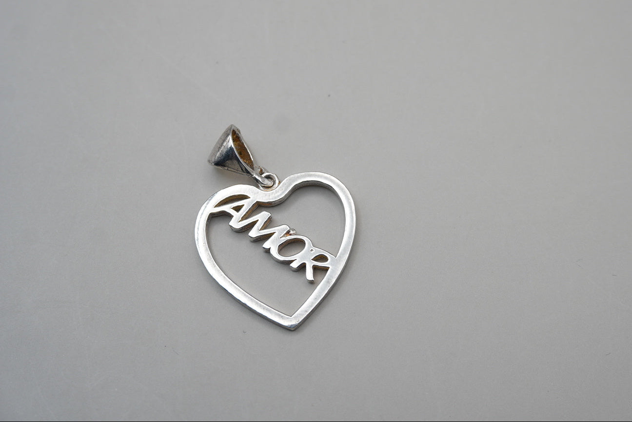 DIJE CORAZON "AMOR" PLATA .925