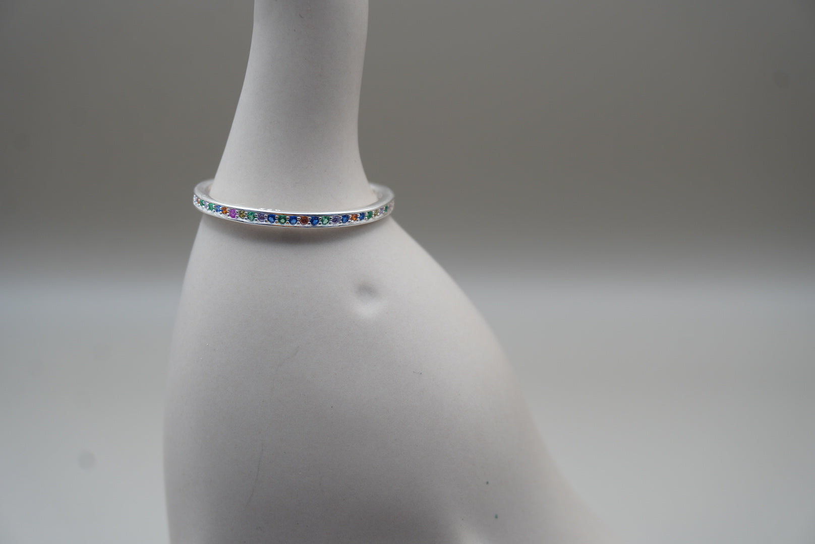 CHURUMBELA ZIRCONIA DE COLORES CON BISEL #10 PLATA .925