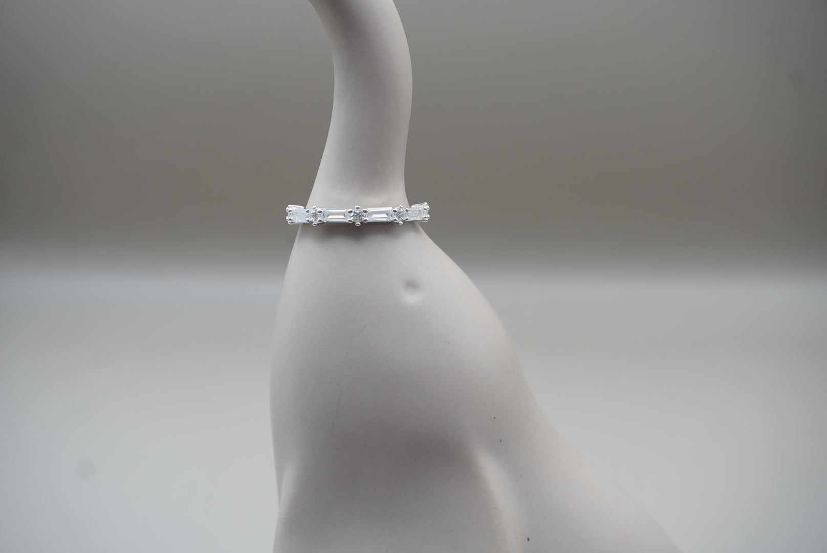 MEDIA CHURUMBELA CON ZIRCONIA RECTANGULAR BLANCA #8 PLATA .925