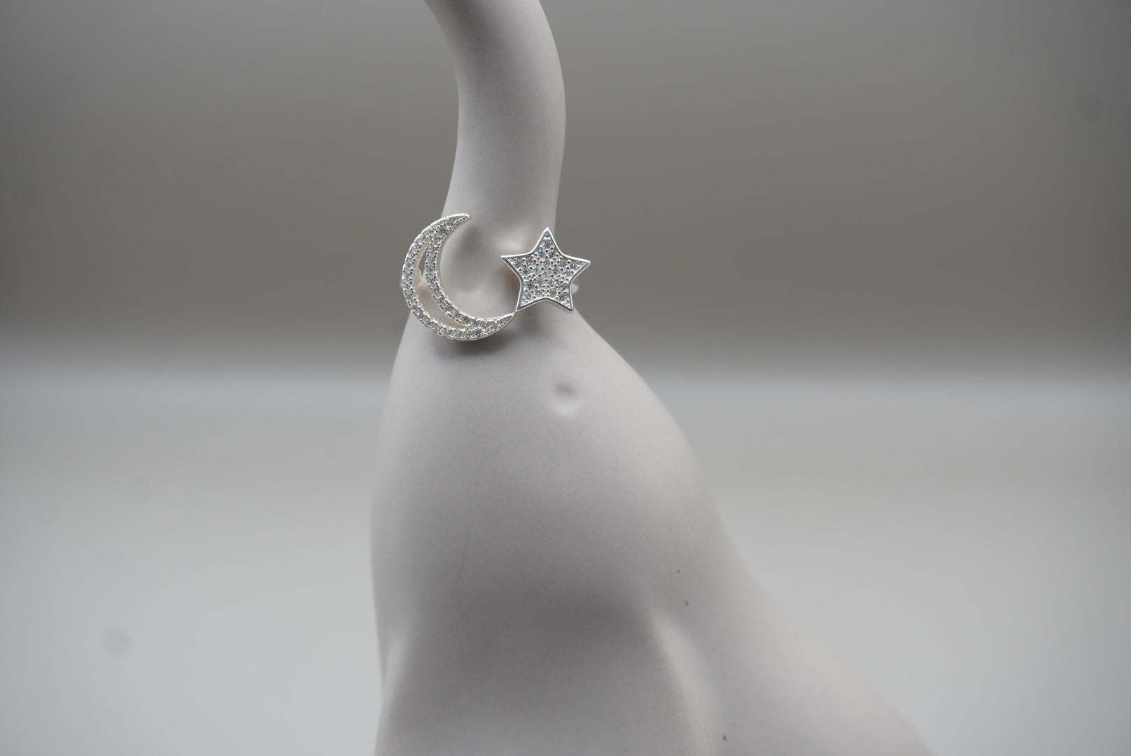 ANILLO AJUSTABLE LUNA Y ESTRELLA PLATA .925