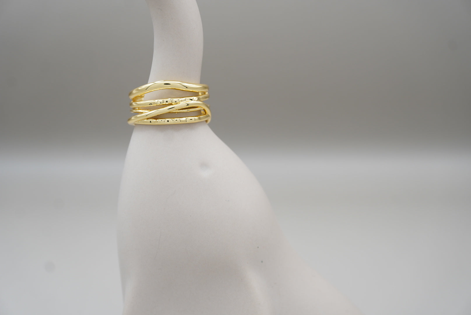 ANILLO AJUSTABLE 4 HILOS CRUZADOS CHAPA DE ORO