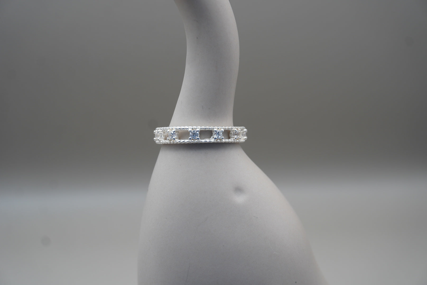 ARGOLLA CON ZIRCONIA CUADRADA #7 PLATA .925