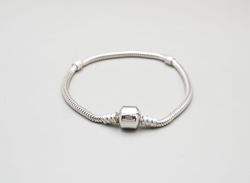 PULSERA TIPO PANDORA 18 CM PLATA .925